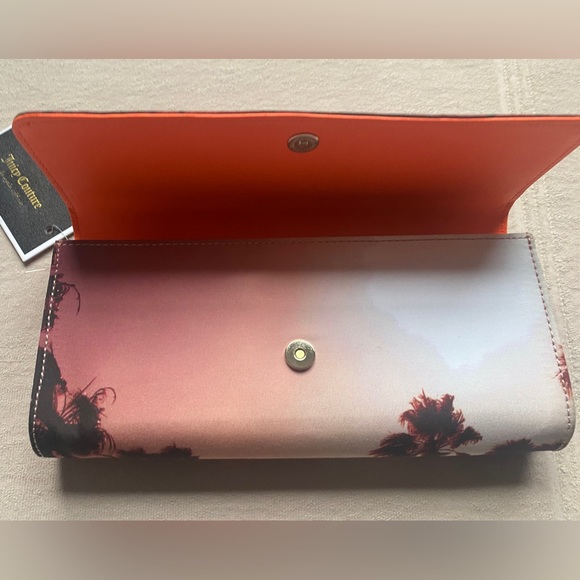 JUICY COUTURE Palm Tree Clutch, Tropical, Redish-Orangey Pink, 10” x 5”, NEW - Picture 4 of 12